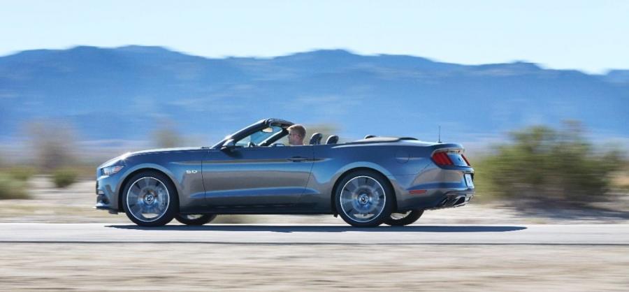  Ford Mustang GT Convertible 2014 года  (фото 5 из 26)